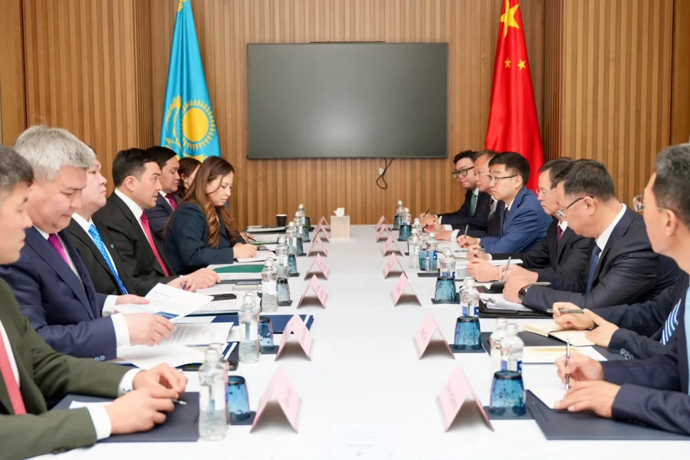 Глава Минэнерго и президент CNPC обсудили ключевые проекты в нефтяной отрасли — Фото 1