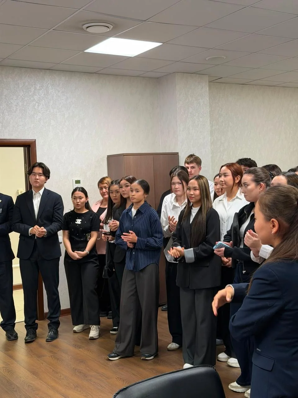 «Закон и порядок»: День открытых дверей для школьников провели в столичной прокуратуре — Фото 12