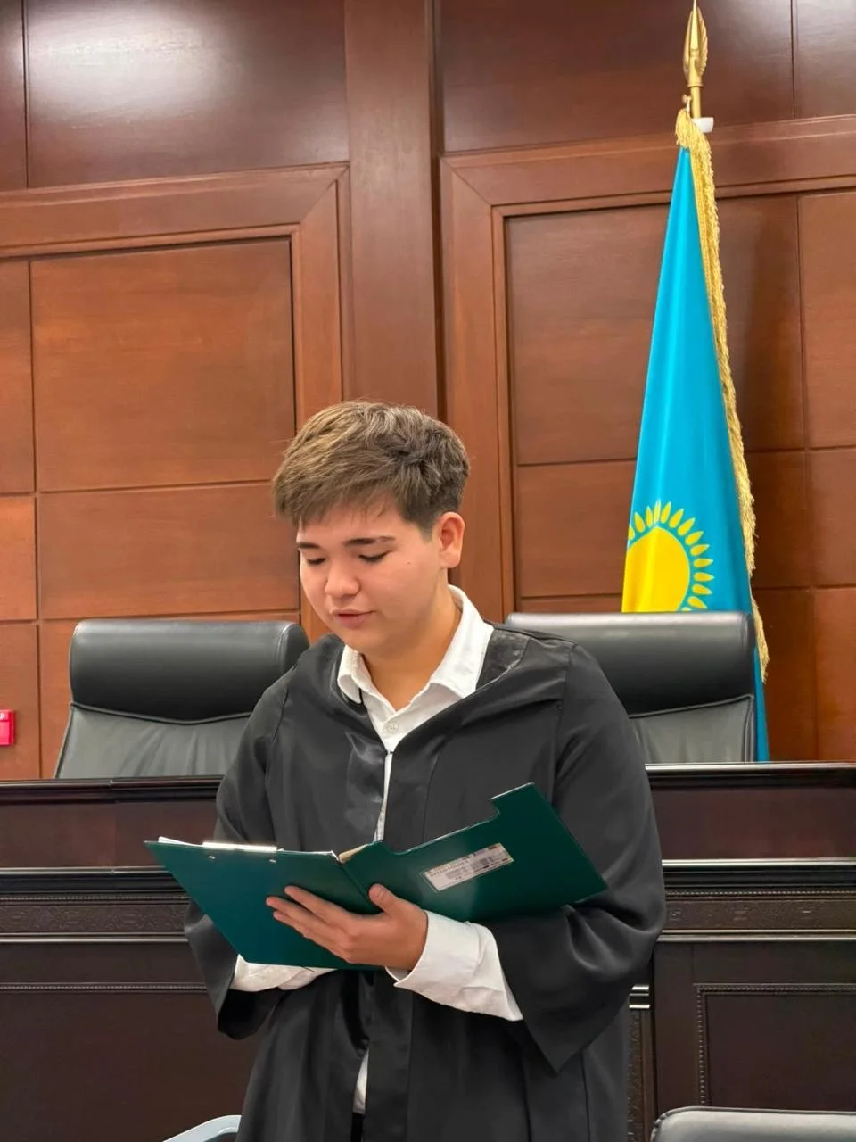 «Закон и порядок»: День открытых дверей для школьников провели в столичной прокуратуре — Фото 10
