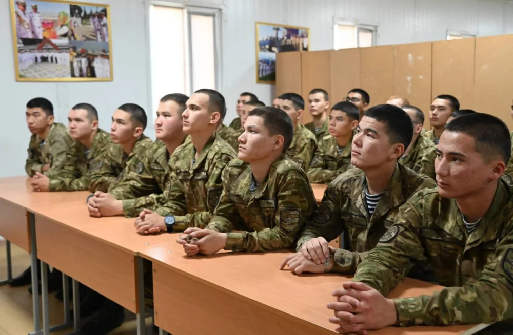 Военнослужащие Вооруженных Сил Казахстана поддержали приоритеты Послания Главы государства — Фото 3