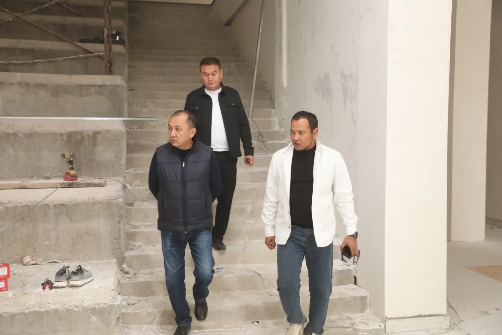В САРЫАГАШСКОМ РАЙОНЕ ПРОДОЛЖАЕТСЯ СТРОИТЕЛЬСТВО ДВОРЦА ШКОЛЬНИКОВ — Фото 2