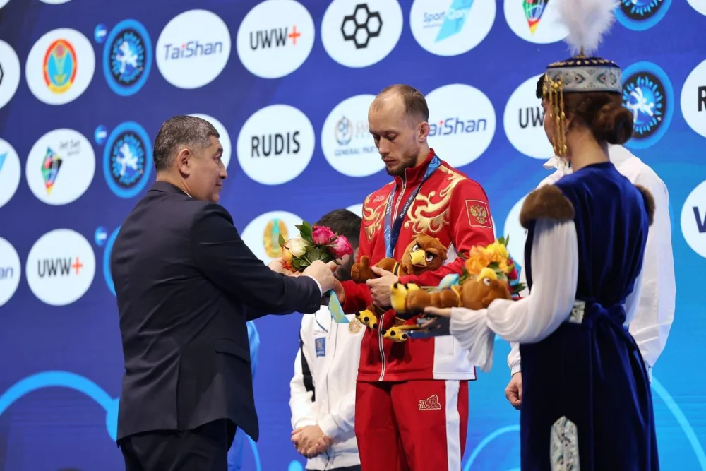 В Астане состоялась церемония награждения призеров чемпионата мира по борьбе — Фото 4