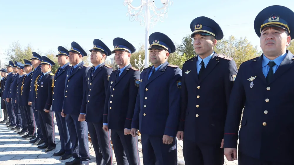В Сырдарьинском районе состоялась церемония поднятия государственного флага — Фото 9