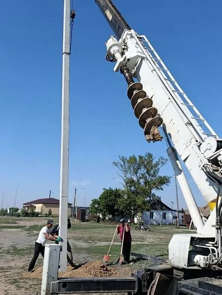 В трёх сёлах Бухар-Жырауского района обновили уличное освещение