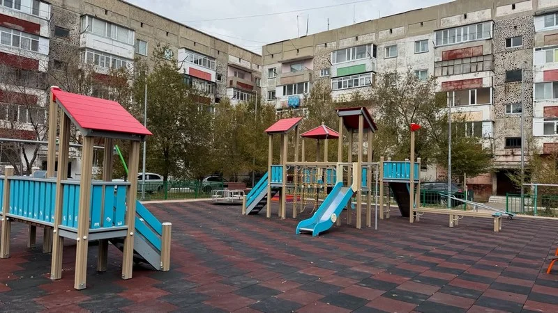 В Шахтинске обустроили семь новых детских площадок