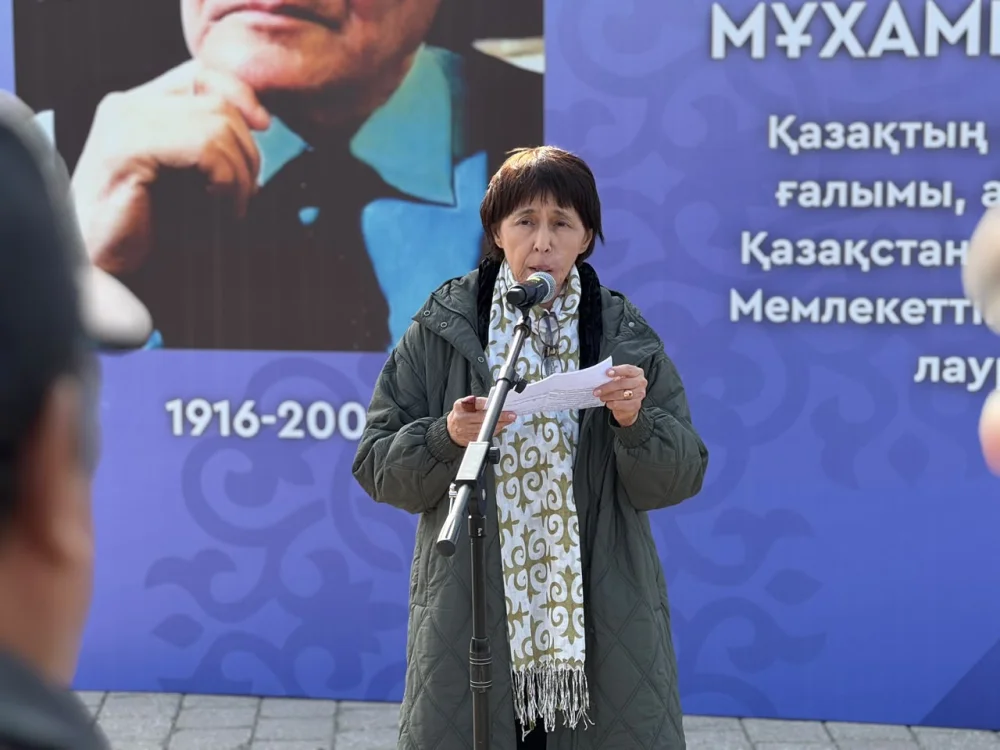 В Алматы увековечили имя Қайыма Мұхамедханова к 110-летию со дня его рождения — Фото 13