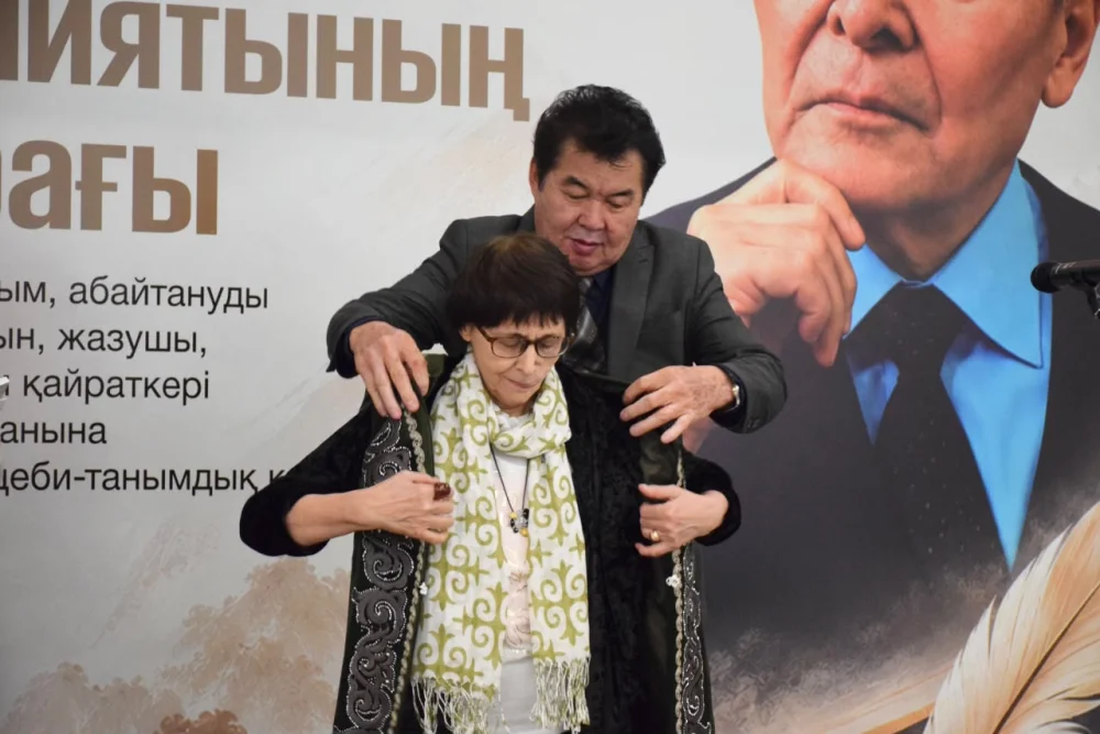 В Алматы увековечили имя Қайыма Мұхамедханова к 110-летию со дня его рождения — Фото 6