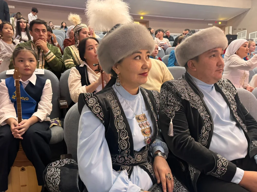 МУЗЫКА, КОТОРАЯ ОБЪЕДИНЯЕТ ПОКОЛЕНИЯ: В ПАВЛОДАРЕ ПРОШЁЛ КОНКУРС «МУЗЫКАЛЬНАЯ СЕМЬЯ» — Фото 2