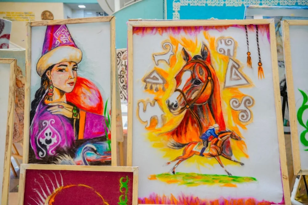 Войдет в Книгу рекордов: гигантскую карту Казахстана из шерсти представили в Астане — Фото 3