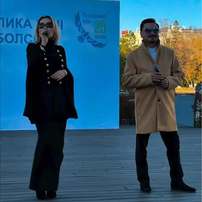 В честь Дня Республики на городской площади состоялся праздничный концерт — Фото 5