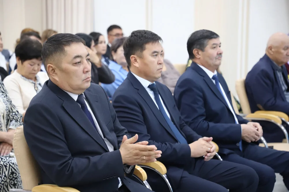 Работники системы социальной защиты удостоены почестей — Фото 3