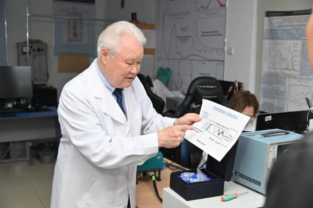 Учёные из Актобе разработали мобильное устройство для исследования радиации — Фото 1