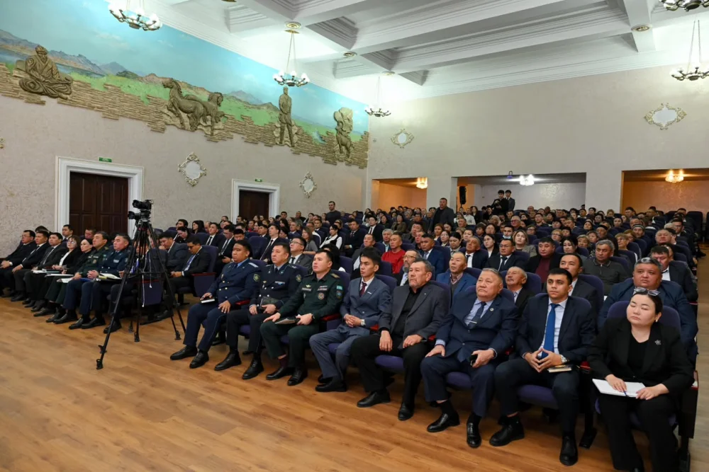 Аким области Абай встретился с жителями района Жаңасемей — Фото 8