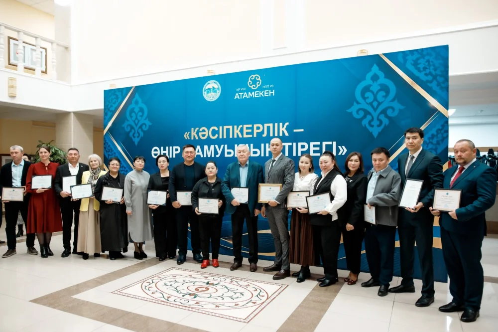 В области Жетісу в рамках акции «Адал кәсіпкер» наградили 7 предпринимателей — Фото 7