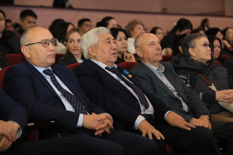 В Актюбинской области расширяют меры поддержки бизнеса: предпринимателям вручили региональные награды — Фото 2