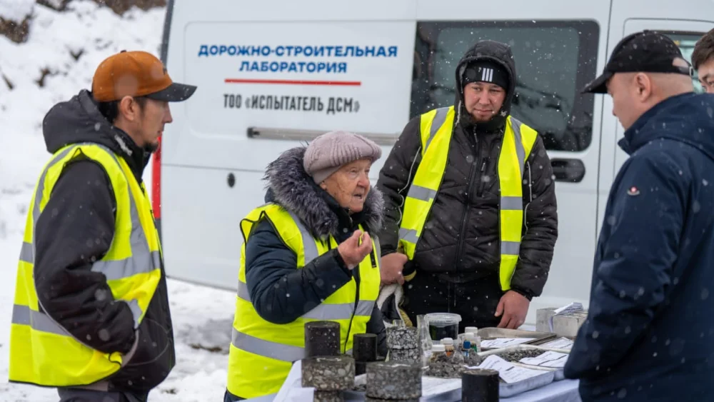 В объезд опасного серпантина: в ВКО открыли новую дорогу и самый высокогорный мост в Казахстане — Фото 9