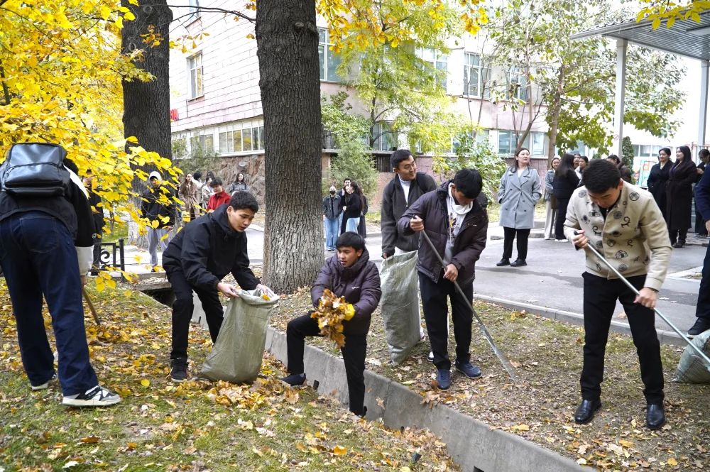 В Abai University в экологической неделе «Таза Қазақстан» приняли участие 10 тысяч студентов — Фото 5