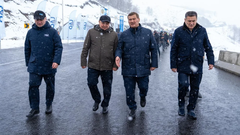 В объезд опасного серпантина: в ВКО открыли новую дорогу и самый высокогорный мост в Казахстане — Фото 6