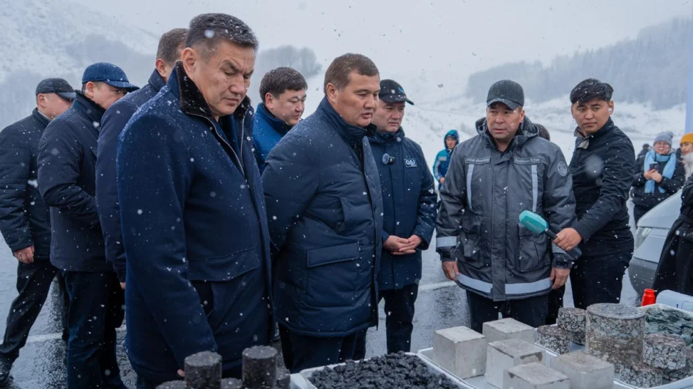 В объезд опасного серпантина: в ВКО открыли новую дорогу и самый высокогорный мост в Казахстане — Фото 4