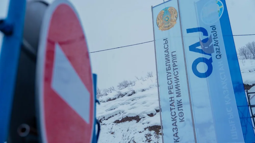 В объезд опасного серпантина: в ВКО открыли новую дорогу и самый высокогорный мост в Казахстане — Фото 10