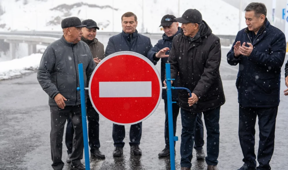 В объезд опасного серпантина: в ВКО открыли новую дорогу и самый высокогорный мост в Казахстане — Фото 9