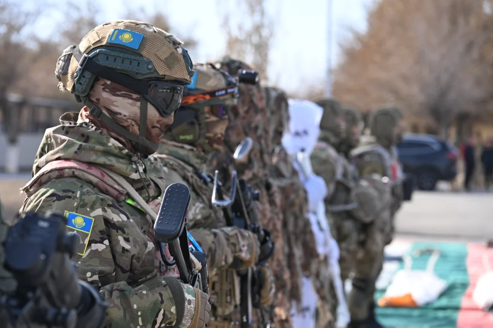 Аким города Ернат Бәзіл ознакомился с деятельностью воинской части 18404 имени И.В. Панфилова — Фото 20