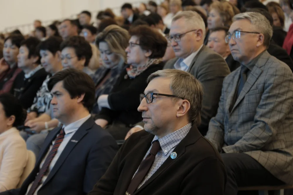 В Акмолинской области обсудили ключевые приоритеты послания Главы государства с председателем Халық Кеңесі — Фото 6