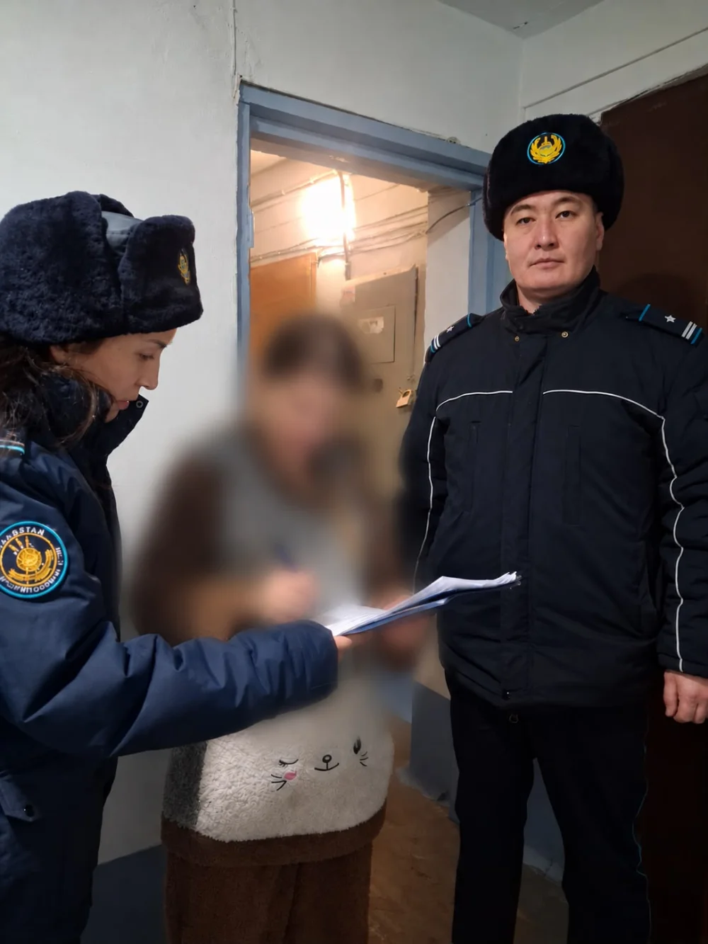 Более 10 тысяч жителей ВКО охвачены профилактической работой в рамках ОПМ «Безопасный дом» — Фото 3