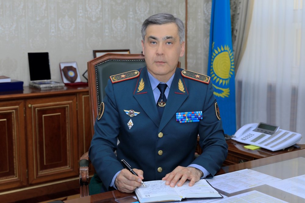 Уважаемые офицеры, сержанты, солдаты!