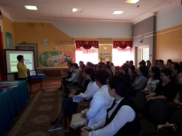 Проведен методический семинар-тренинг на тему: «УМК «Eyes Open for Kazakhstan» реализация обновленного содержания образования»