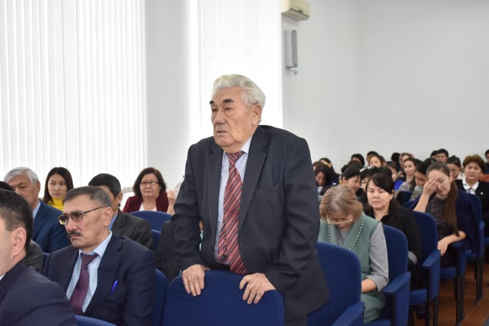 Депутаты Мажилиса встретились с каратобинцами