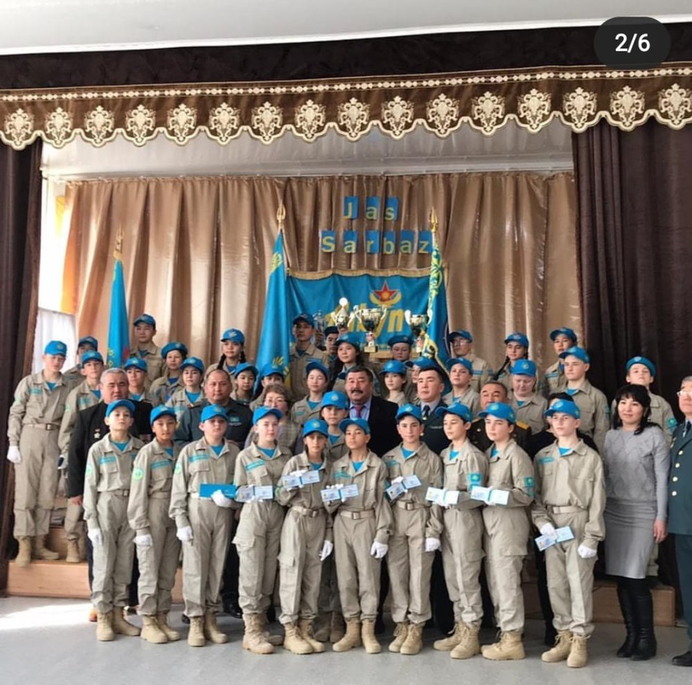 Юноши кадетского класса общеобразовательной школы № 2 в торжественной обстановке приняли присягу.