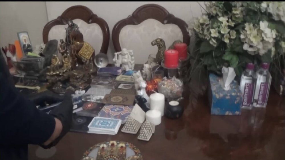 Таро под кайфом: столичная полиция выявила домашнюю наркоплантацию