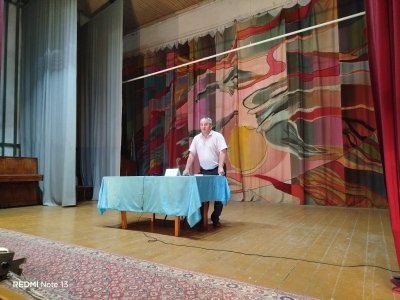 Встреча акима сельского округа с населением села Новобратское
