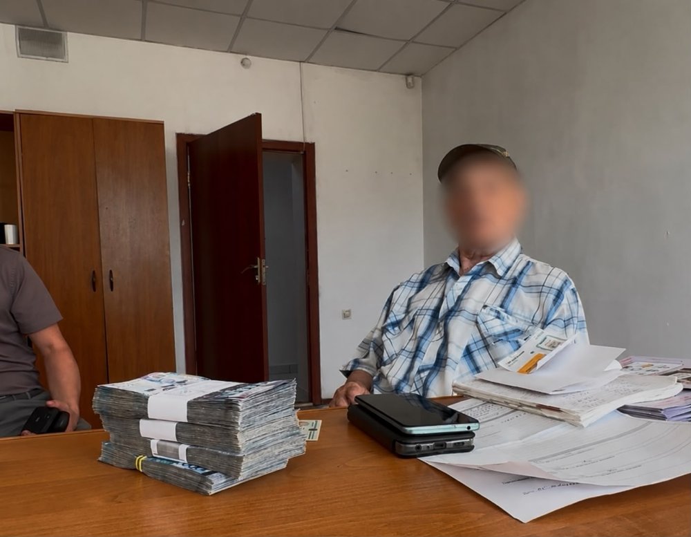 Полицейские предотвратили очередную попытку мошенничества: пенсионер едва не перевел злоумышленникам 4 миллиона тенге