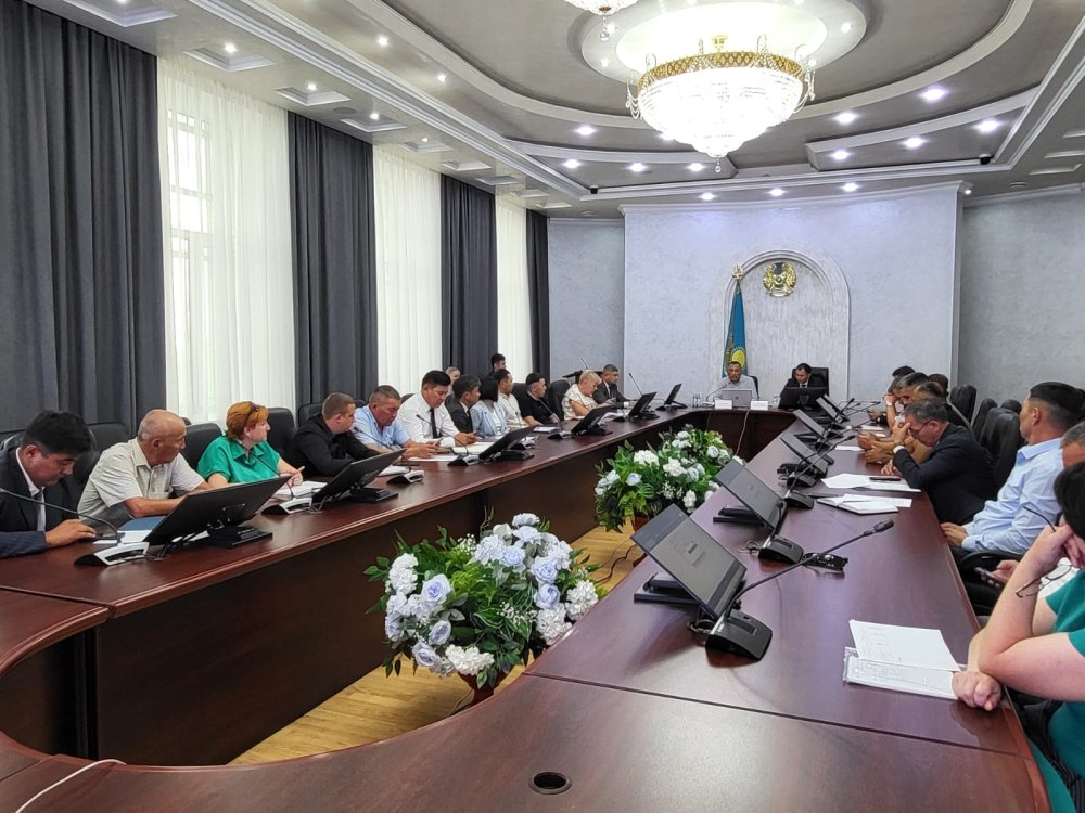 6 августа 2026 года под председательством руководителя Управления энергетики и жилищно-коммунального хозяйства акимата Костанайской области совместно с главным менеджером Департамента водоснабжения и водоотведения АО «КазЦентр ЖКХ» проведено техническое совещание с участием заместителей акиматов районов и директоров коммунальных предприятий