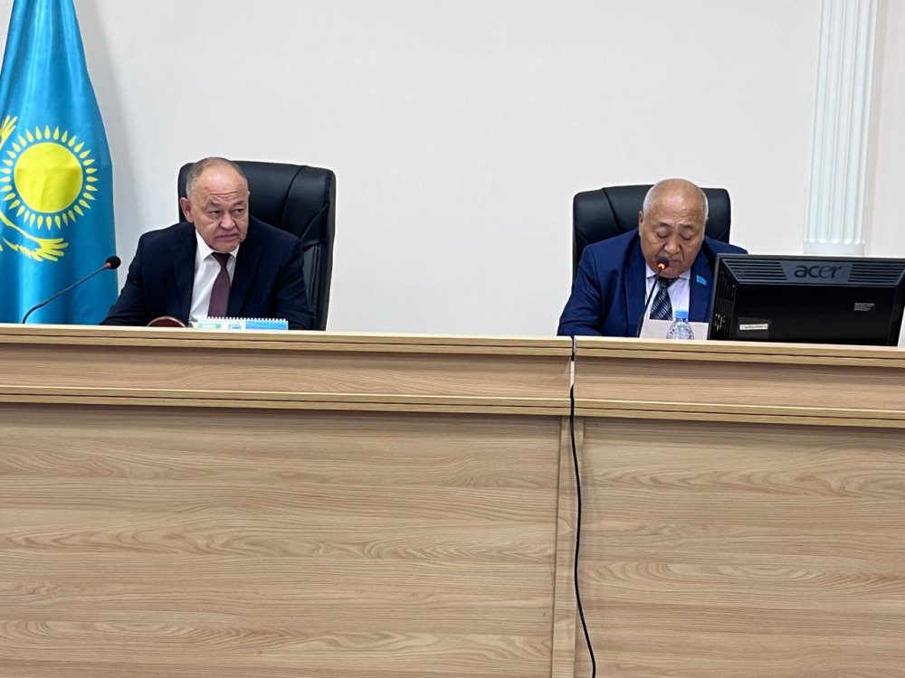 7 августа 2026 года в городе Державинске состоялась внеочередная 71-я сессия Жаркаинского районного маслихата VIII созыва.