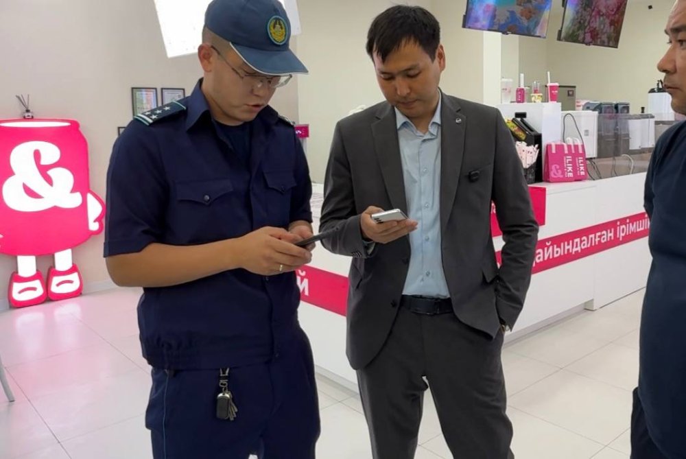 В Актау предпринимателя привлекли к административной ответственности за бесплатную раздачу продукции