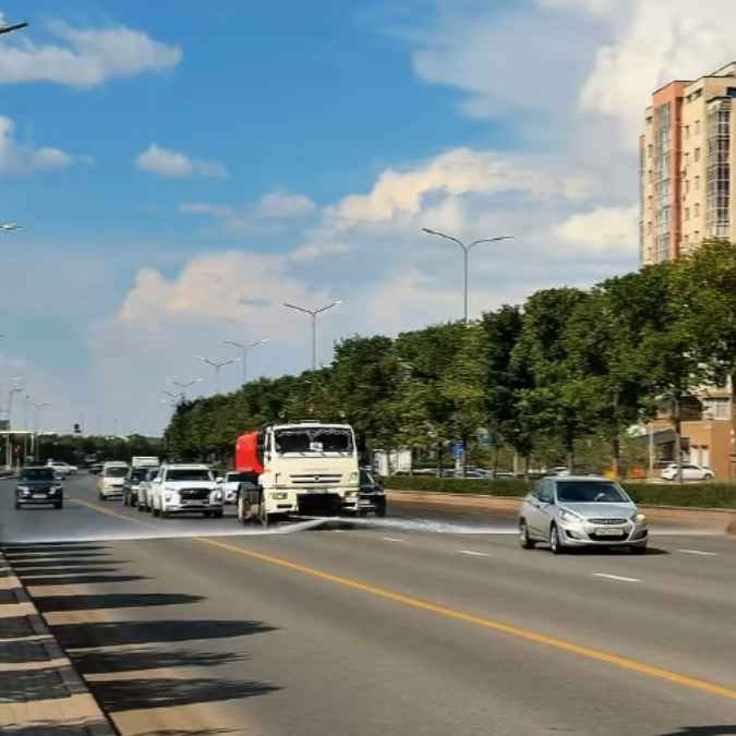 В районе Сарыарка продолжаются санитарно-уборочные работы