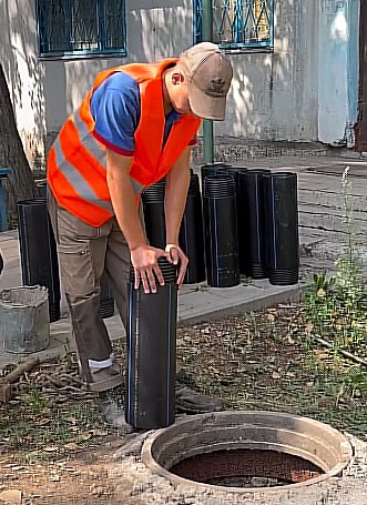 Более 9 км водопроводных и канализационных сетей обновят в районе Әлихана Бөкейхана