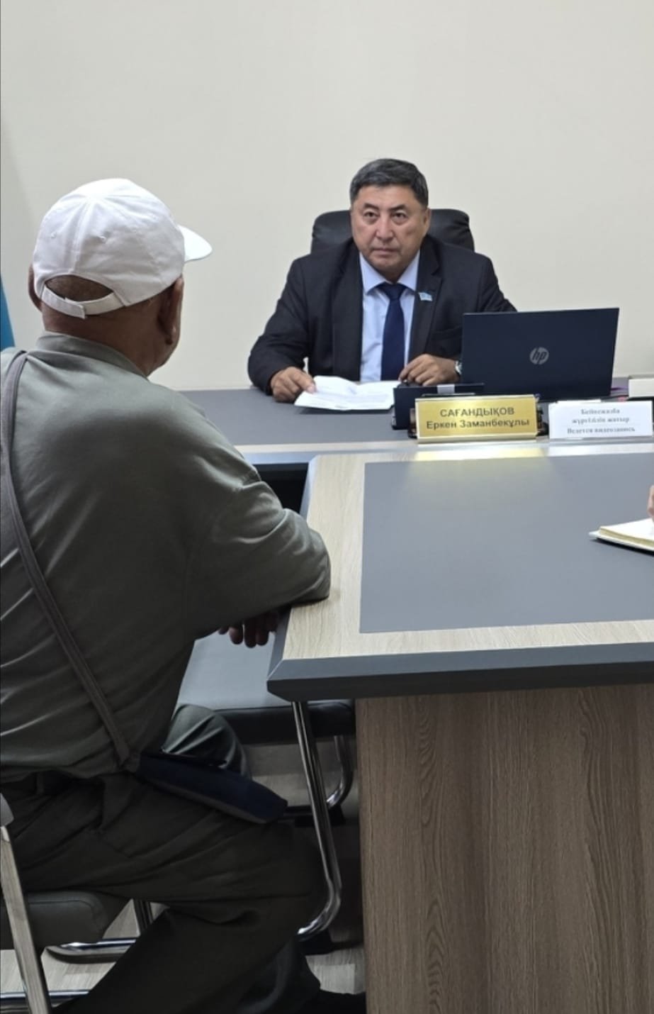 ПРЕДСЕДАТЕЛЬ МАСЛИХАТА ГОРОДА СЕМЕЙ ЕРКЕН САГАНДЫКОВ ПРОВЕЛ ПРИЕМ ГРАЖДАН