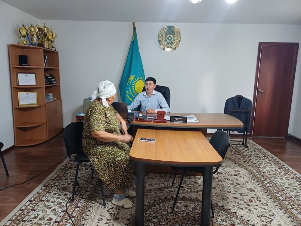 Личный прием граждан акимом округа