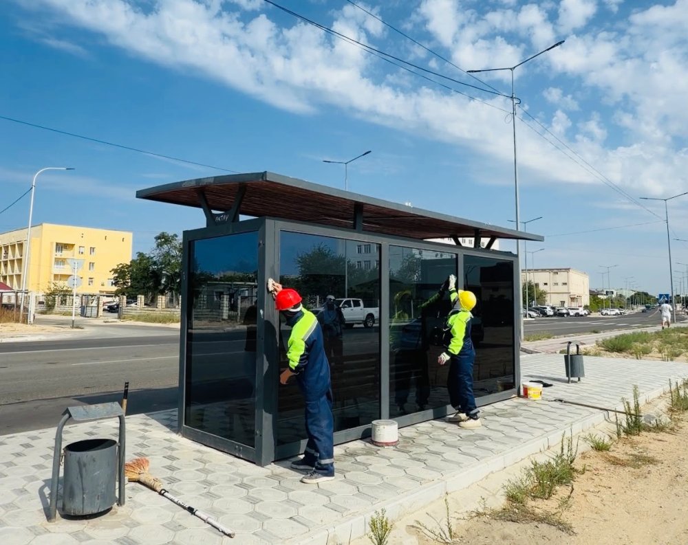 В Актау активно проводятся работы по санитарной очистке