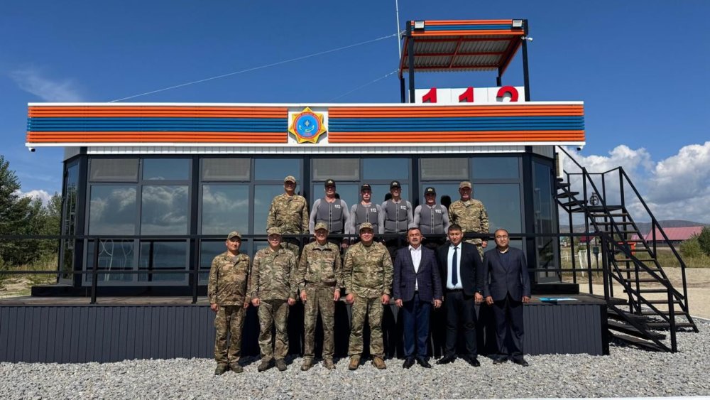 В поселке Новая Бухтарма на живописном Бухтарминском побережье состоялось торжественное открытие нового мобильного поста аварийно-спасательного назначения МЧС