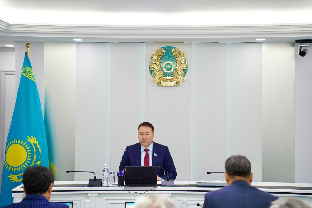 Депутаты столичного маслихата обсудили вопросы цифровизации деятельности коммунальных служб и предприятий города (21.08.2026)