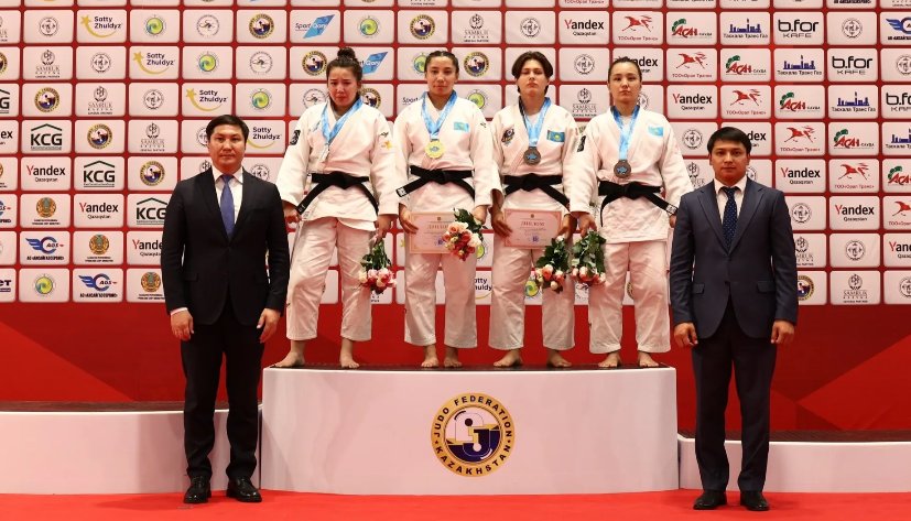 Самалай Ергалиева завоевала золото на чемпионате Казахстана по дзюдо в Уральске