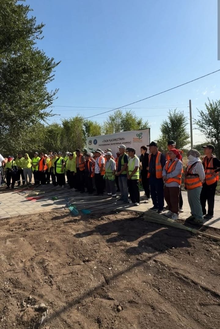 В районе прошёл очередной локальный субботник в рамках «Таза Қазақстан»