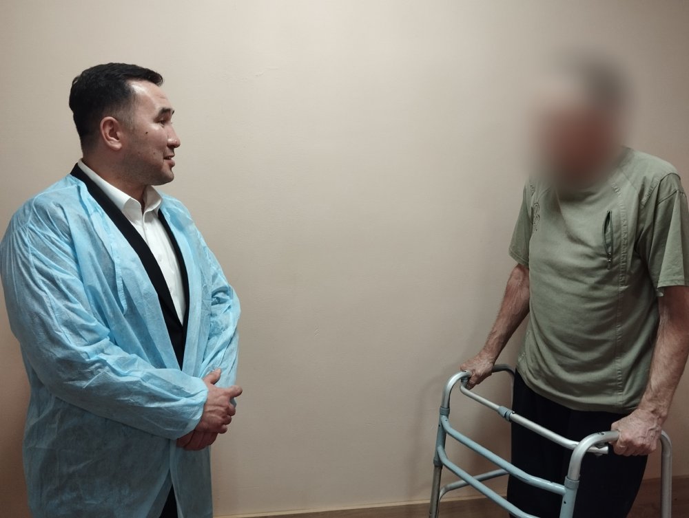 В рамках работы по предупреждению нарушений прав человека представитель Уполномоченного по правам человека в Республике Казахстан по Карагандинской области посетил коммунальное государственное учреждение «Центр оказания специальных социальных услуг № 2 города Абай Карагандинской области»