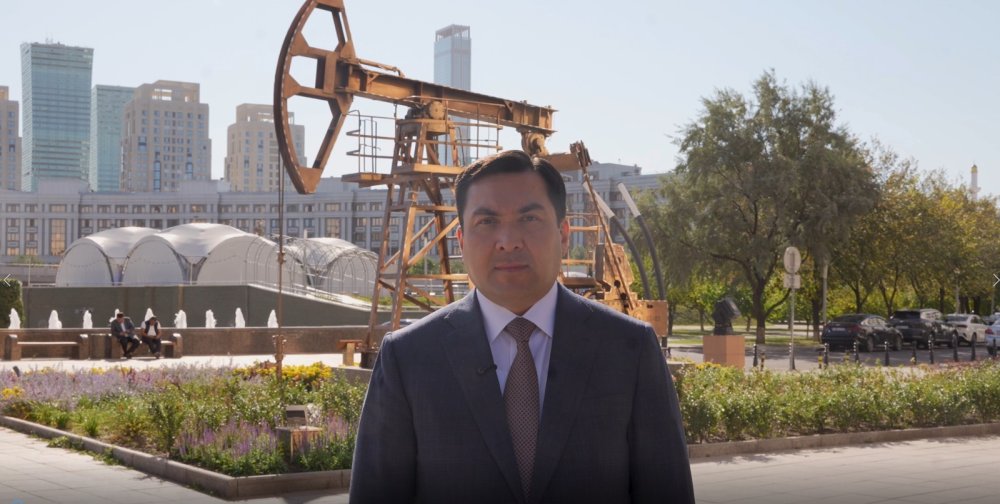 Поздравление министра энергетики Ерлана Аккенженова с Днем работников нефтегазовой отрасли