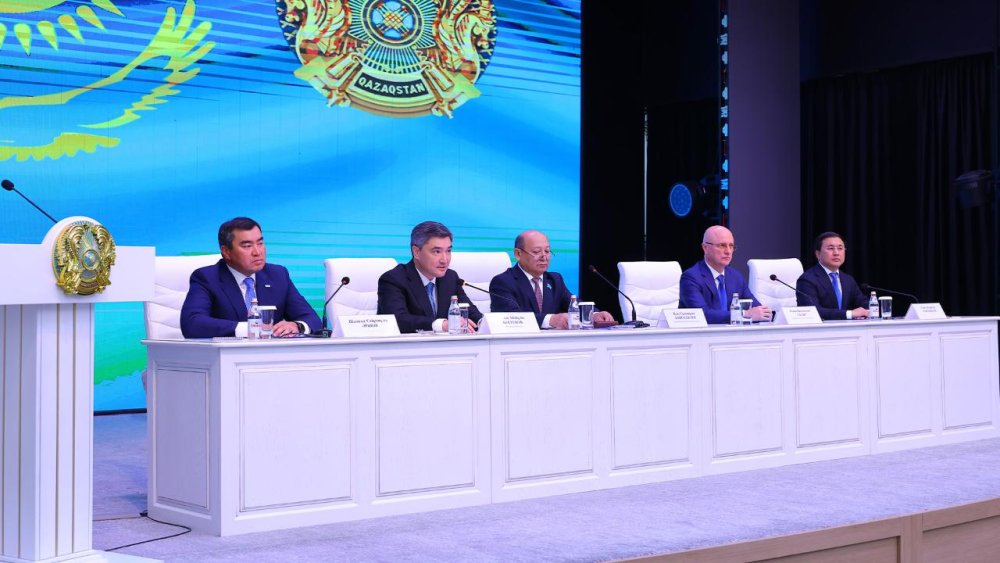 Олжас Бектенов представил нового акима Алматинской области и обозначил приоритеты: опережающее строительство важных объектов и исполнение поручений Президента
